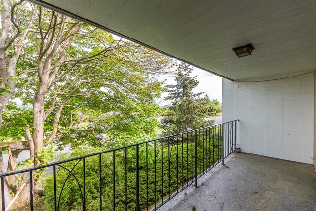 Building Photo - L730 Harrier