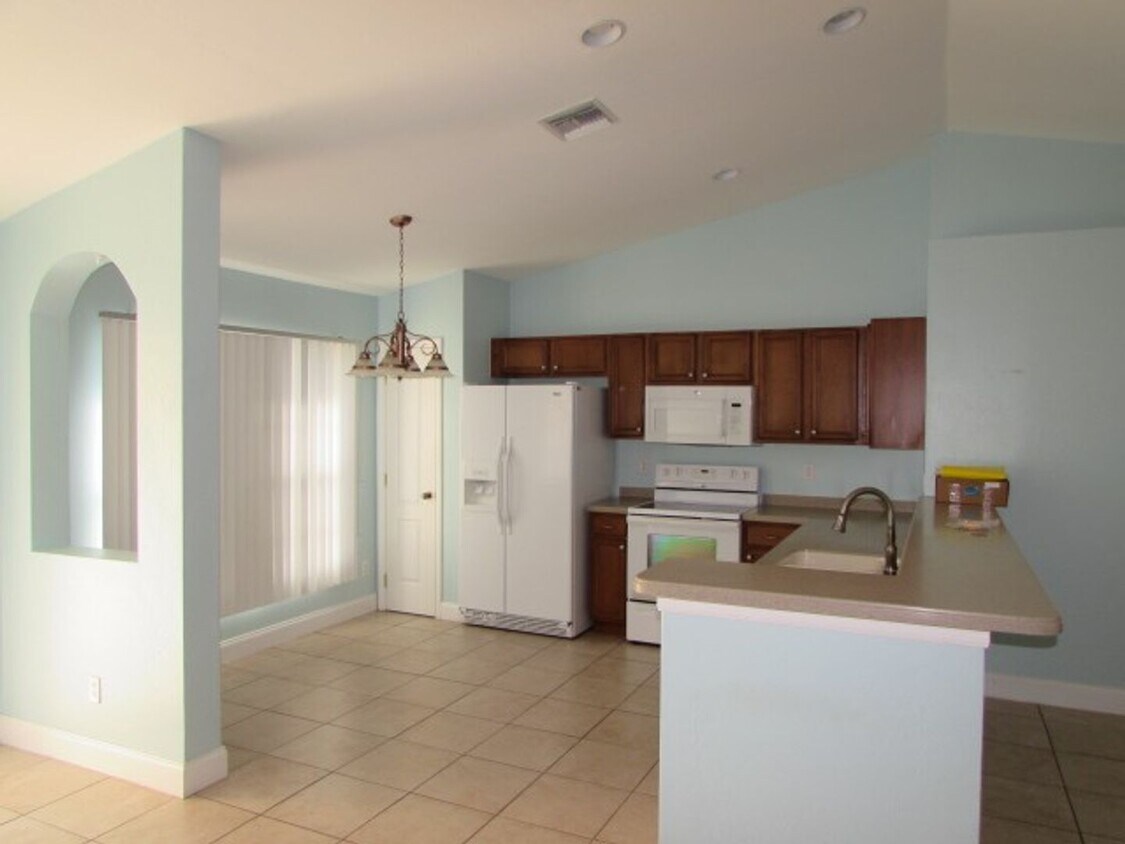 Foto del edificio - Beautiful Home in Lehigh Acres