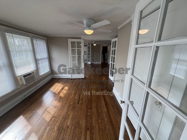 Building Photo - 1802 Temple Ave