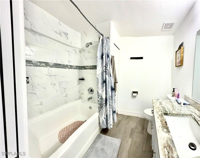 Foto del edificio - 2308 Haviland Ave S