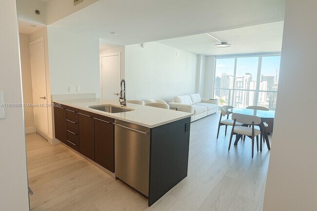 Foto del edificio - 500 Brickell Ave