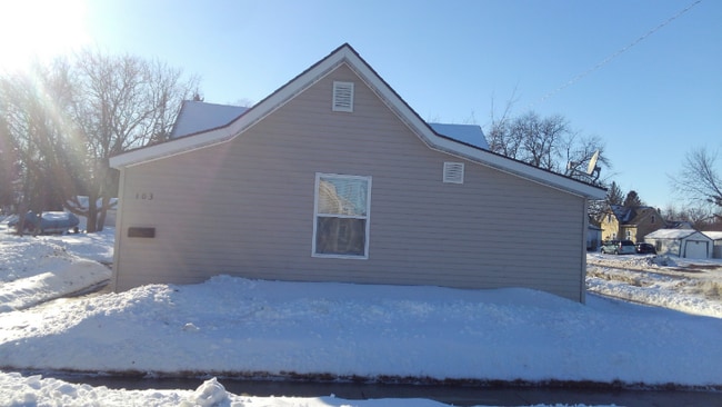 Building Photo - 103 Kneale Ave S
