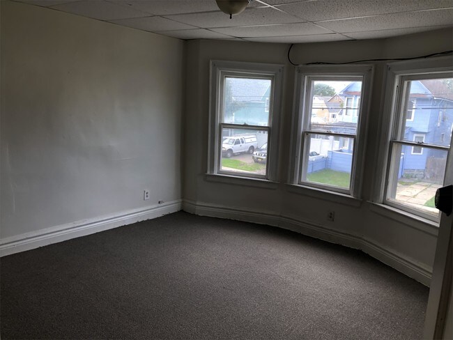 Building Photo - 155 Trowbridge St