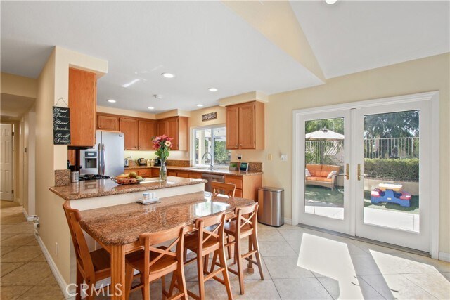 Building Photo - 14 Thornbird