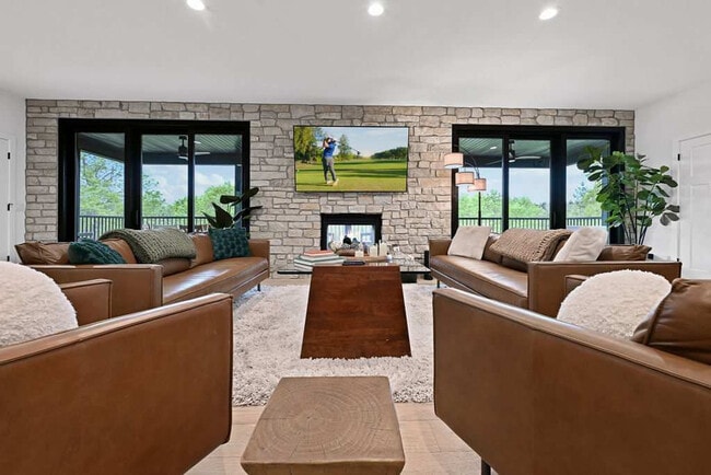 Building Photo - 1678 Archer Ave