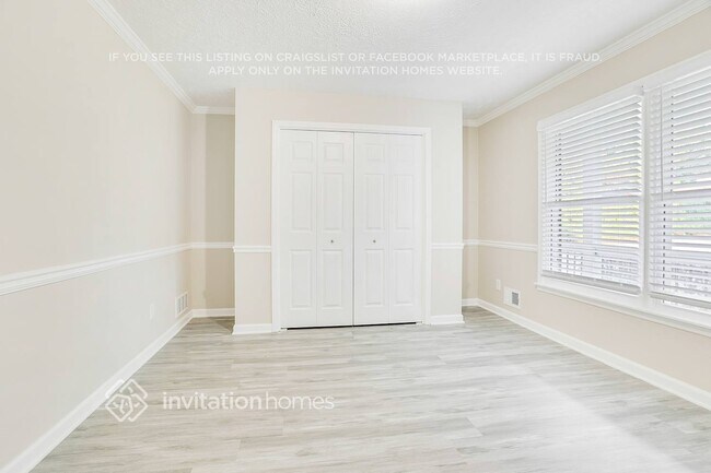 Foto del edificio - 3074 Dover Ln
