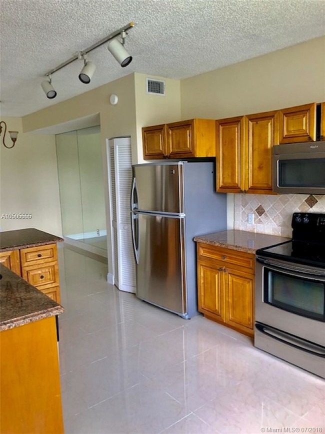 Foto del edificio - 14923 SW 15th St