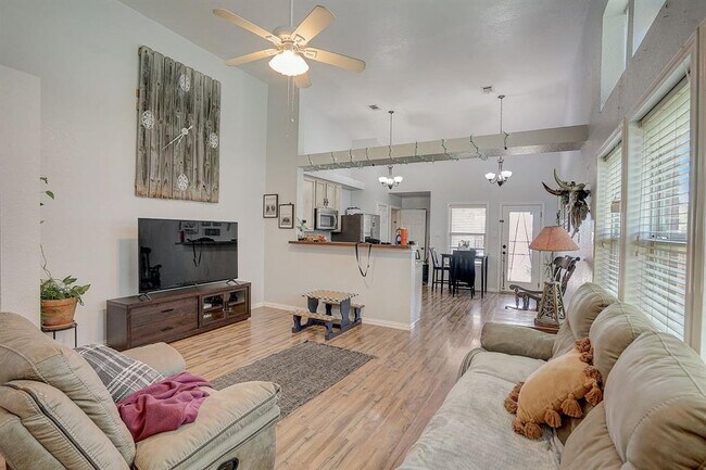 Foto del edificio - 8801 Stewart St