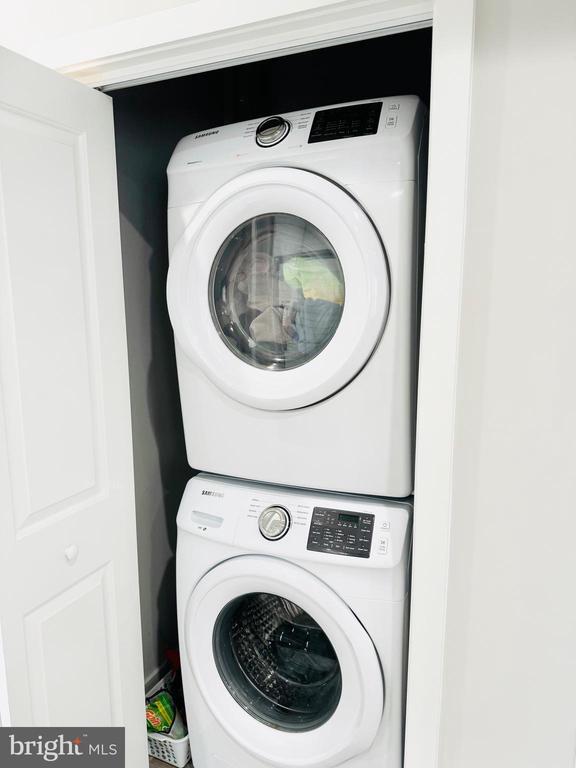 Building Photo - 2327 WHARTON St