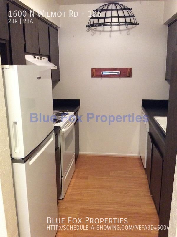 Building Photo - 1600 N Wilmot Rd #105