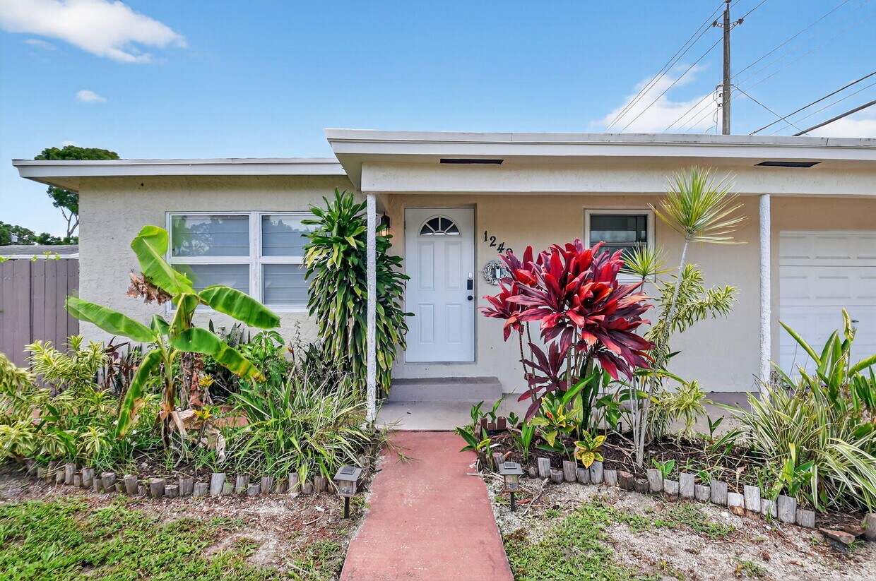 Foto principal - 1249 18th Ave N