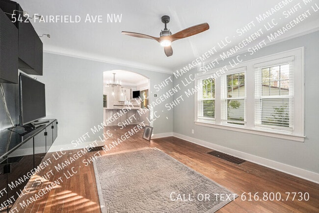 Foto del edificio - 542 Fairfield Ave NW