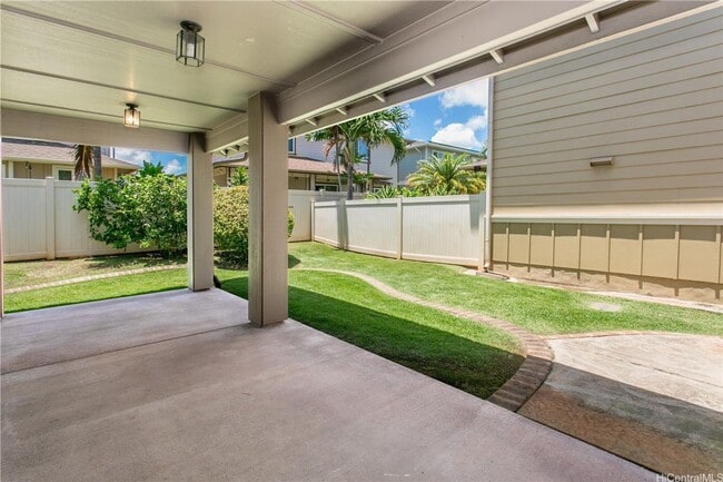Foto del edificio - Beautiful 4-Bedroom, 3-Bath Former Model H...