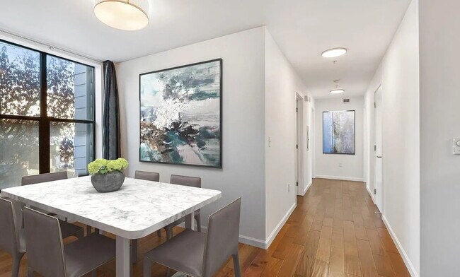 Foto del edificio - Experience San Francisco, your way with attractions in the heart of The City