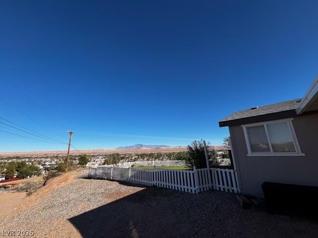 Building Photo - 225 S Pioneer Rd