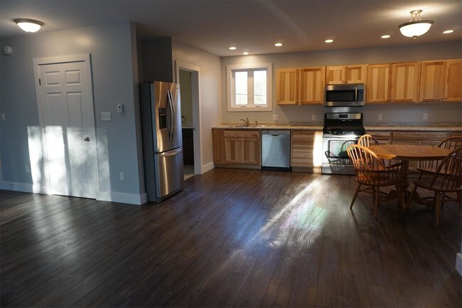 Foto del edificio - 1566 Sanford Rd