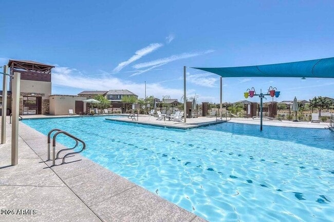 Foto del edificio - Gorgeous 5 Bed 3 Bath ++ Full SOLAR home +...