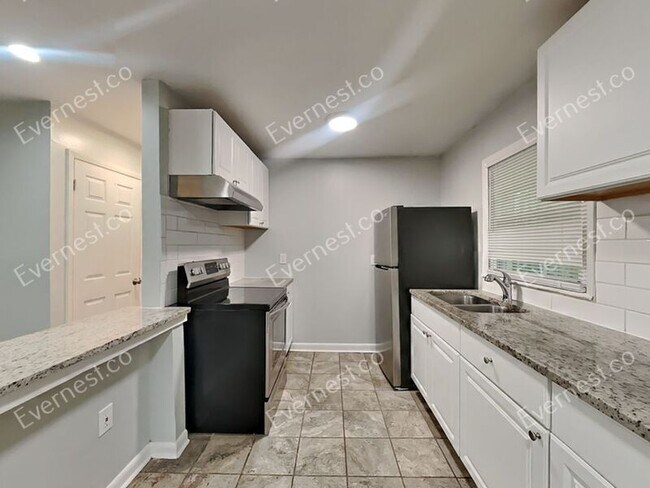 Foto del edificio - 1788 Thomasville Dr SE