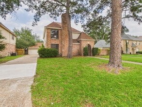 Building Photo - 15110 Dawn Meadows Dr