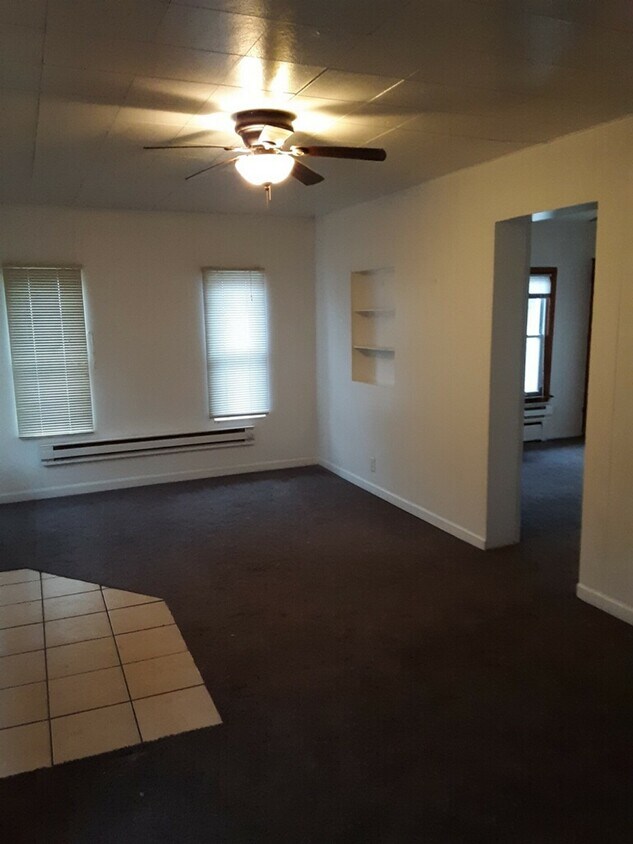 25 W 73rd Ave Unit 2, Merrillville, IN 46410 Room for Rent in