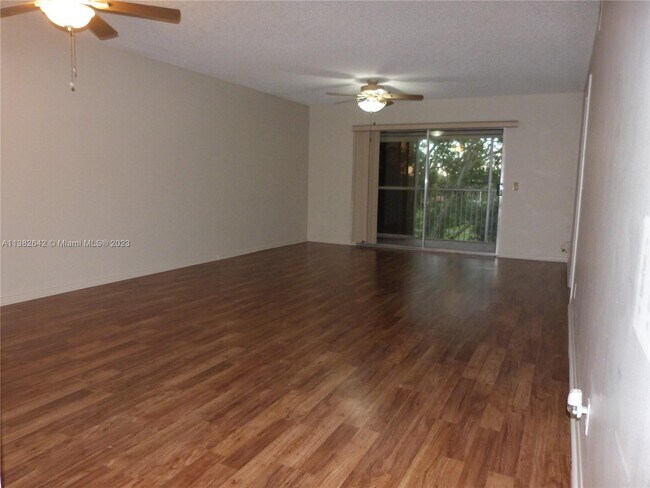 Building Photo - 1101 SW 128th Terrace