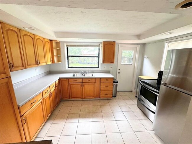 Foto del edificio - 5620 Pierce St