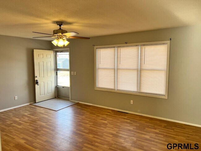 Building Photo - 3905 Overlook Cir