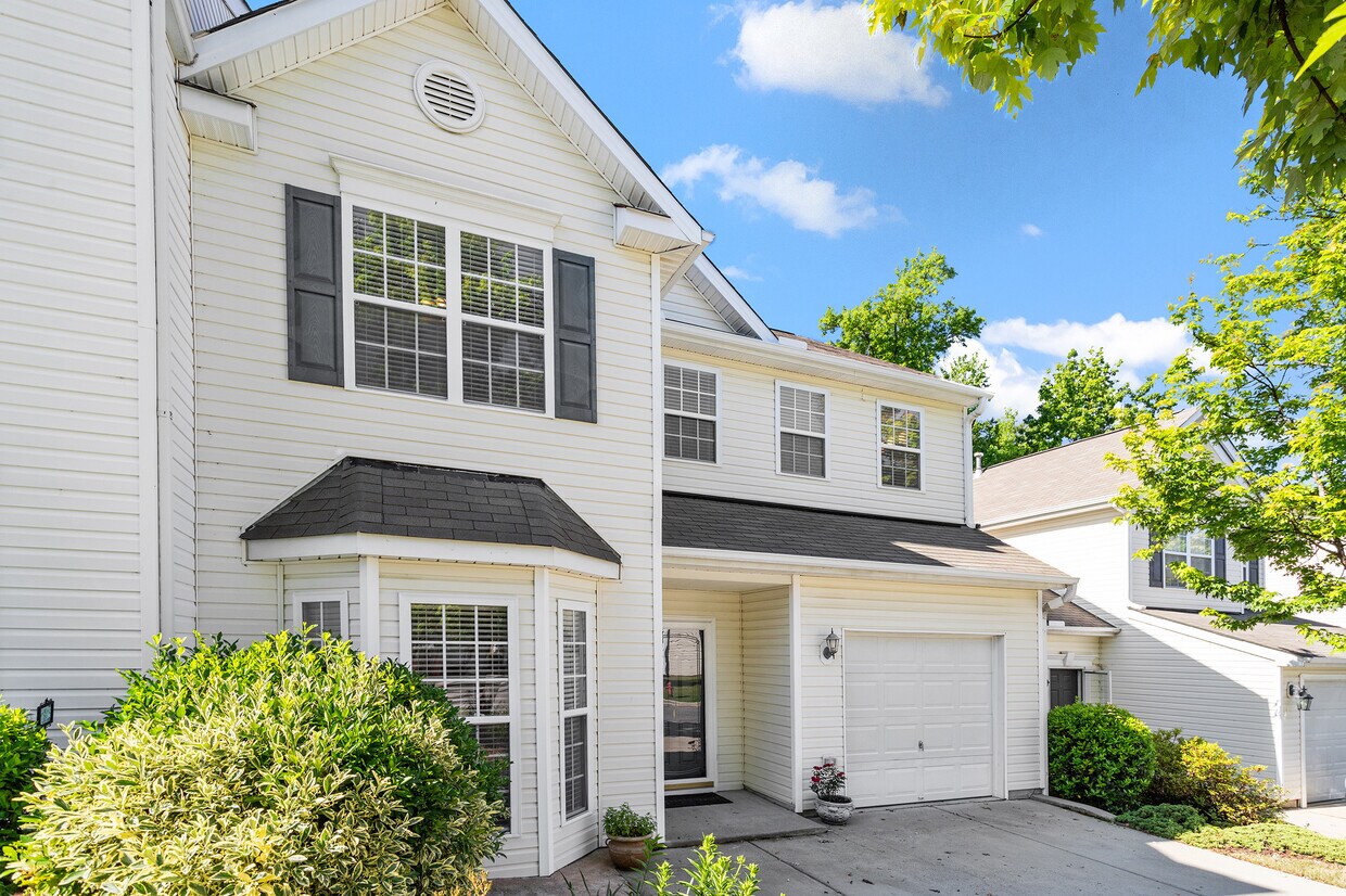 Foto principal - 1 Edgebrook Cir