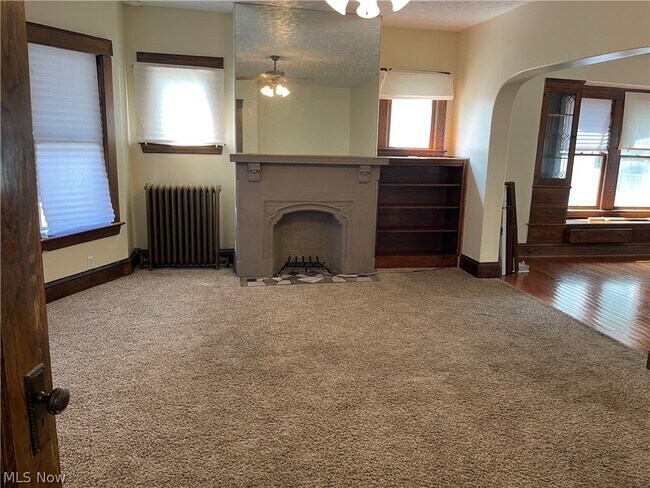 Building Photo - 2088 W 101st St