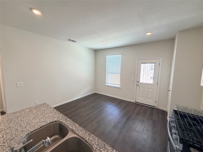 Foto del edificio - 10233 Cleartide Ln