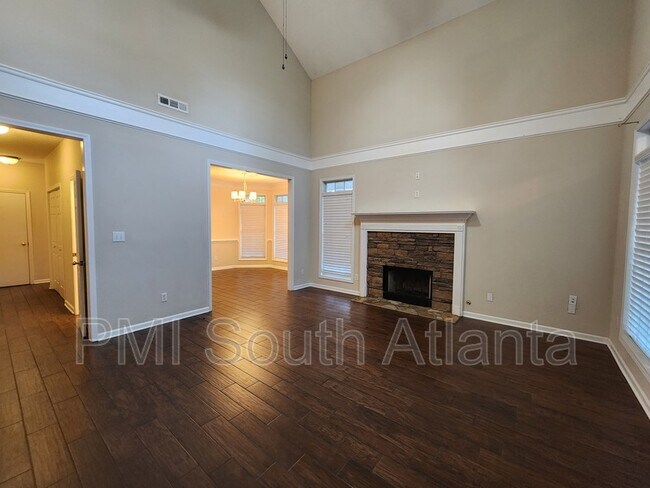 Building Photo - 44 Woodmere