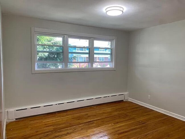 Building Photo - 71 Grove St