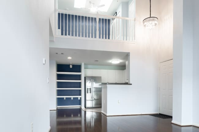 Building Photo - 11351 Aristotle Dr