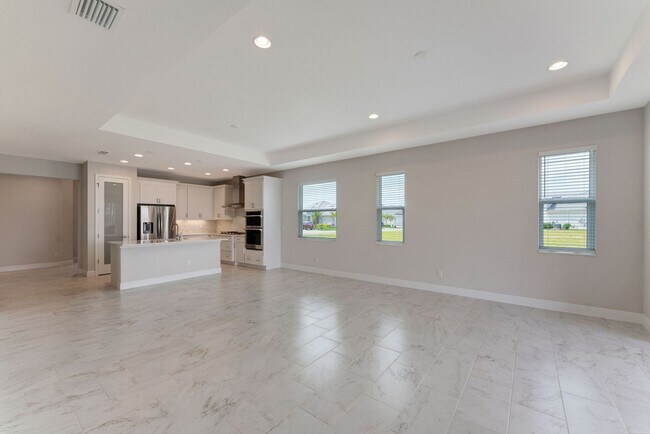 Building Photo - Unfurnished Annual Rental