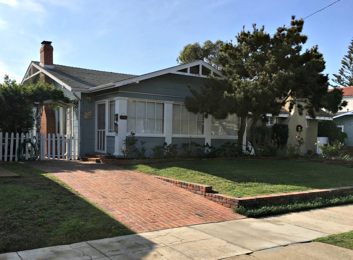 216 Avenue C, Redondo Beach, CA 90277 Apartments in Redondo Beach, CA