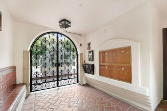 Interior Photo - ISO - Isola Bella Townhomes