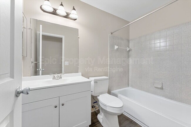 Foto del edificio - 31471 Block St