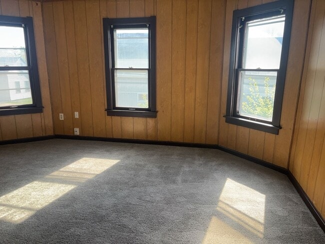 Foto del edificio - 3621 Sackett Ave
