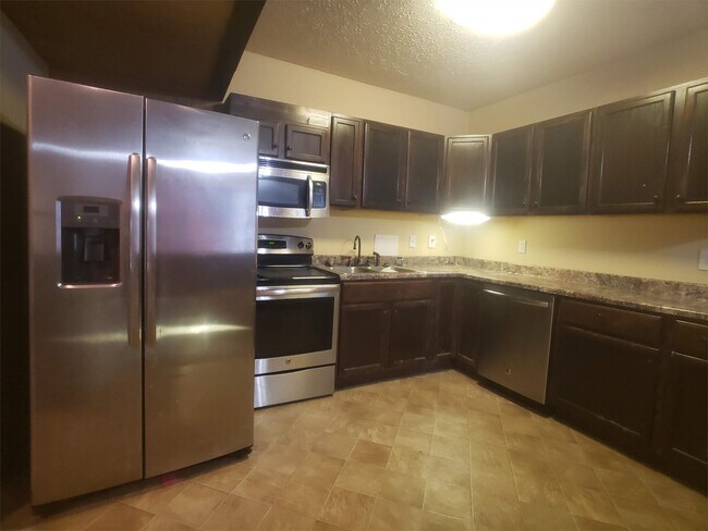 Foto del edificio - 406 Oakhaven Dr