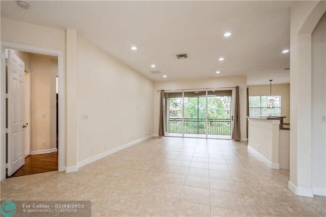 Foto del edificio - 8035 NW 127th Ln