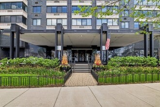 Building Photo - 1440 N Lake Shore Dr