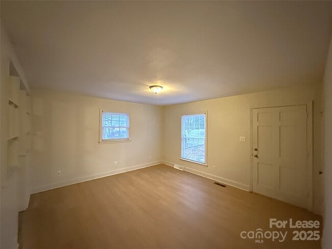 Building Photo - 4409 Brooktree Dr