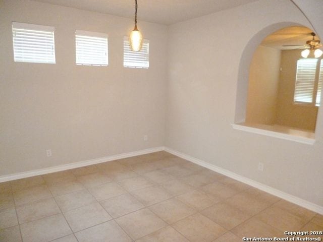 Foto del edificio - 4110 WOODBRIDGE WAY