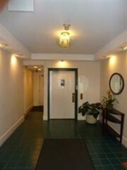 Building Photo - 40 Saint Botolph St
