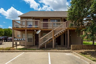 Building Photo - 304 Tauber St