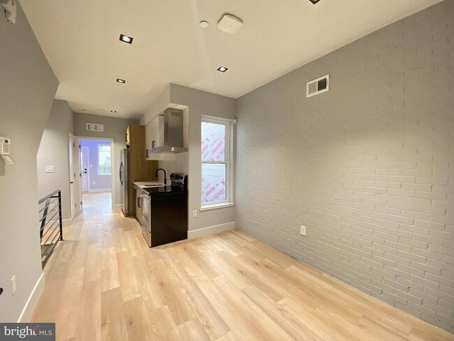 Building Photo - 1714 N Bouvier St