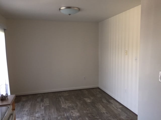 Building Photo - 3 Bedroom townhouse