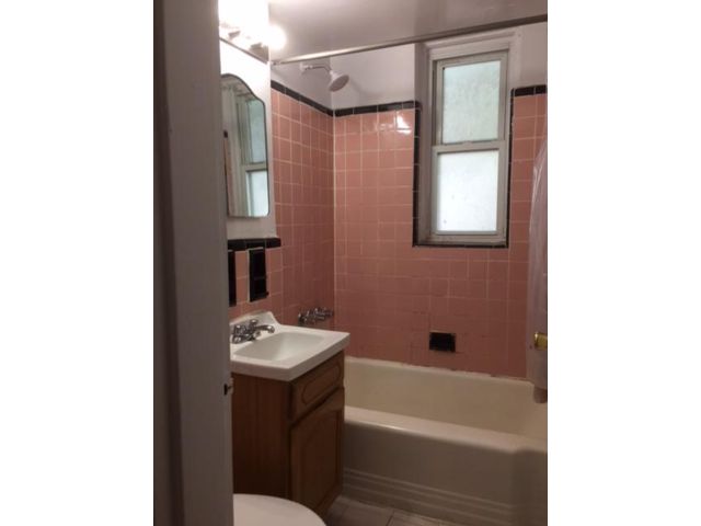 Foto del edificio - 12005 Hillside Ave