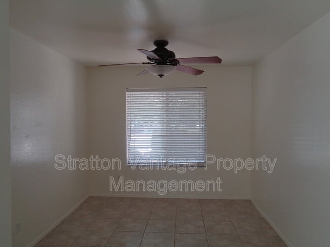Building Photo - 16612 W Cottonwood St