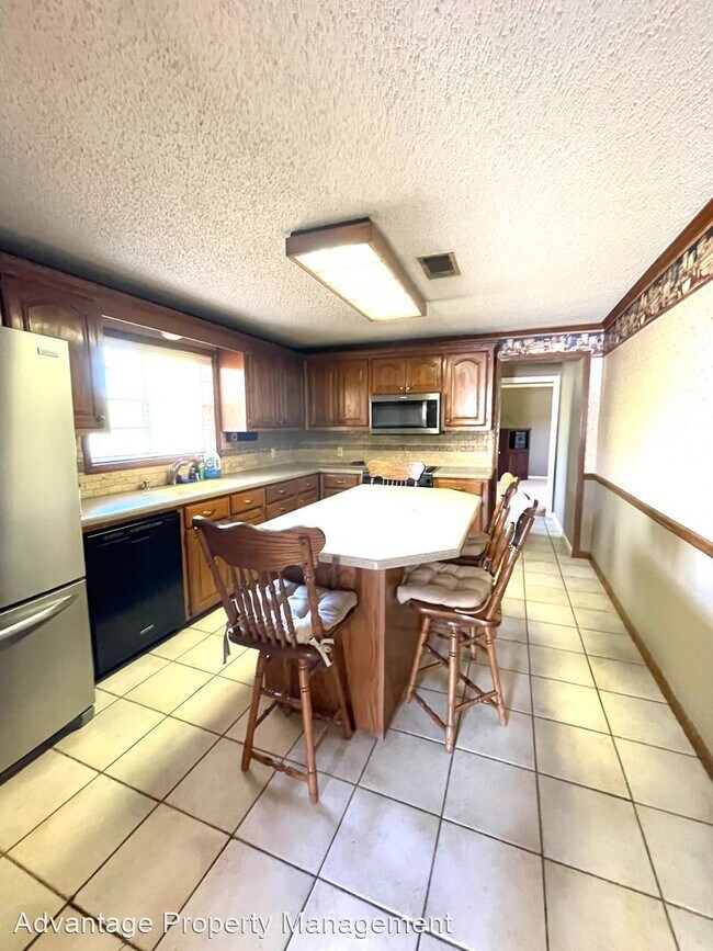Building Photo - 3 br, 2 bath House - 7 Gerik Ln